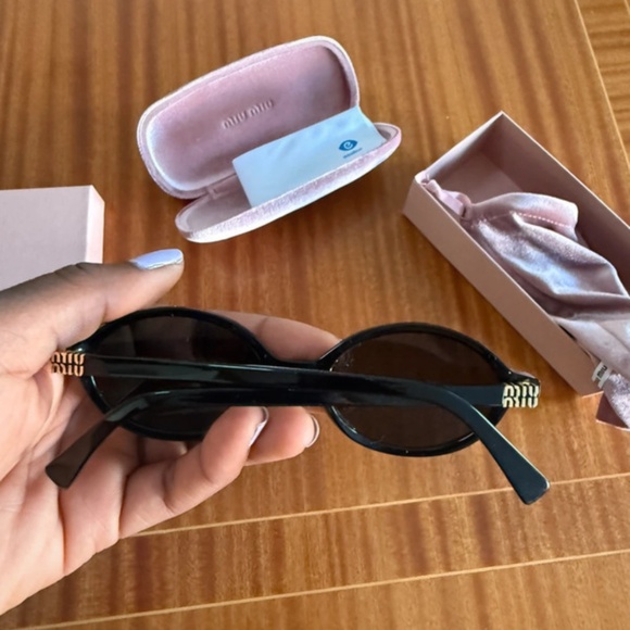 Sunglasses Miu Miu - Picture 2 of 7